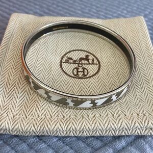 HERMES Bracelet Bangle Fin Cartes A Jouer Enameled Steel 75 C5 Blanc Plat. New.